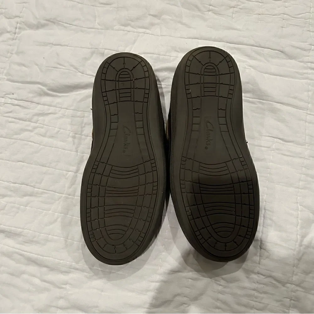 Clark’s men Sherman slippers EUC size 10 suede upper rubber bottoms